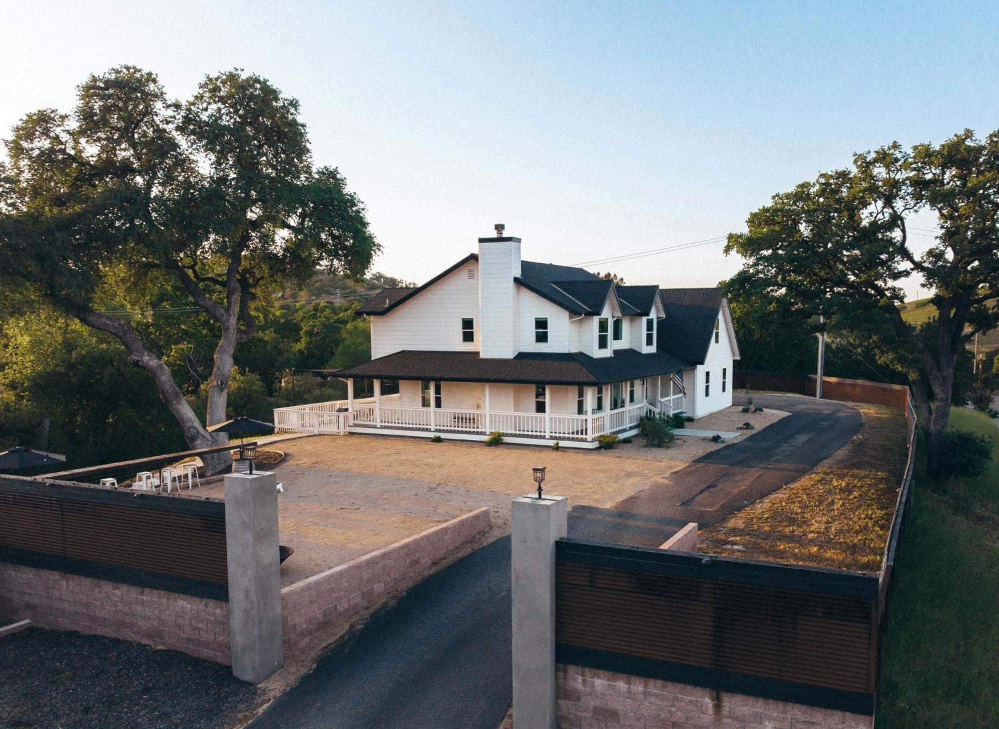 Wine Country Modern Farmhouse With Heated Pool, Hot Tub, Cybertruck Paso Robles Dış mekan fotoğraf